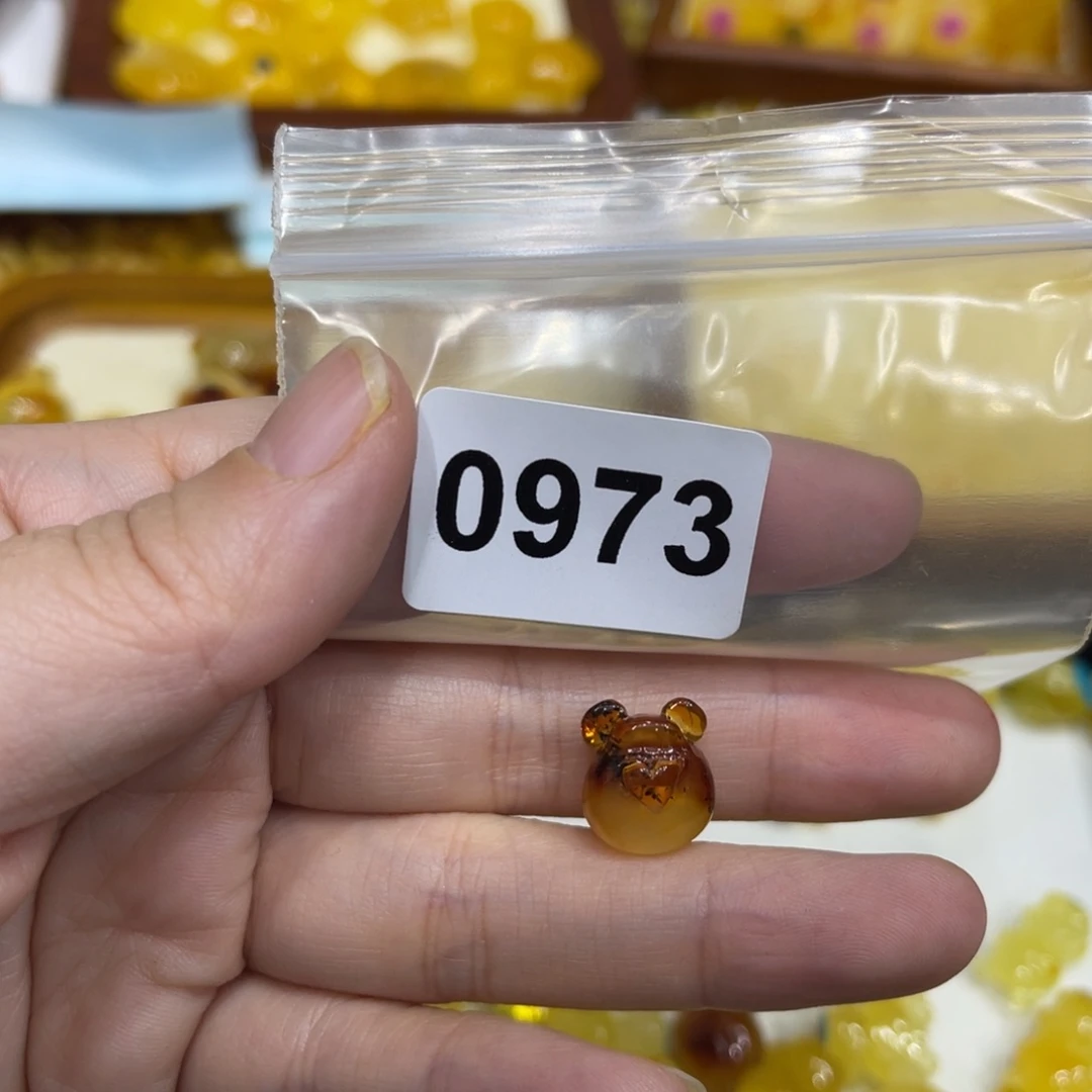 琥珀珠宝奇石未镶嵌