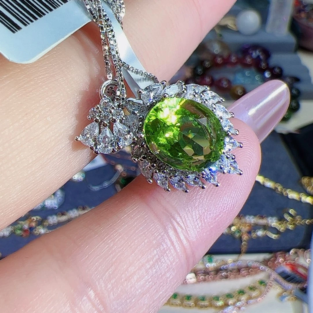 橄榄石吊坠银S925镶嵌