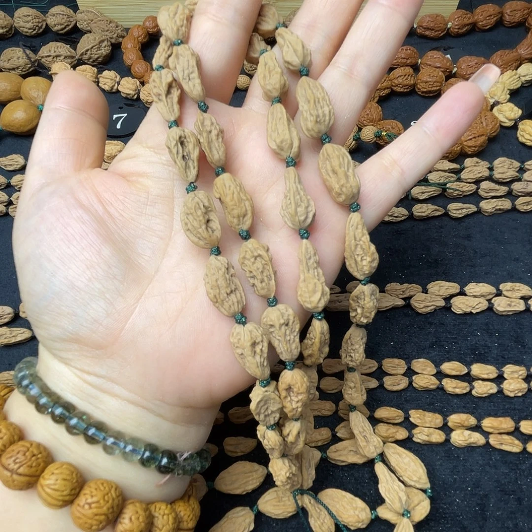 差***哥吊坠文玩核桃异形