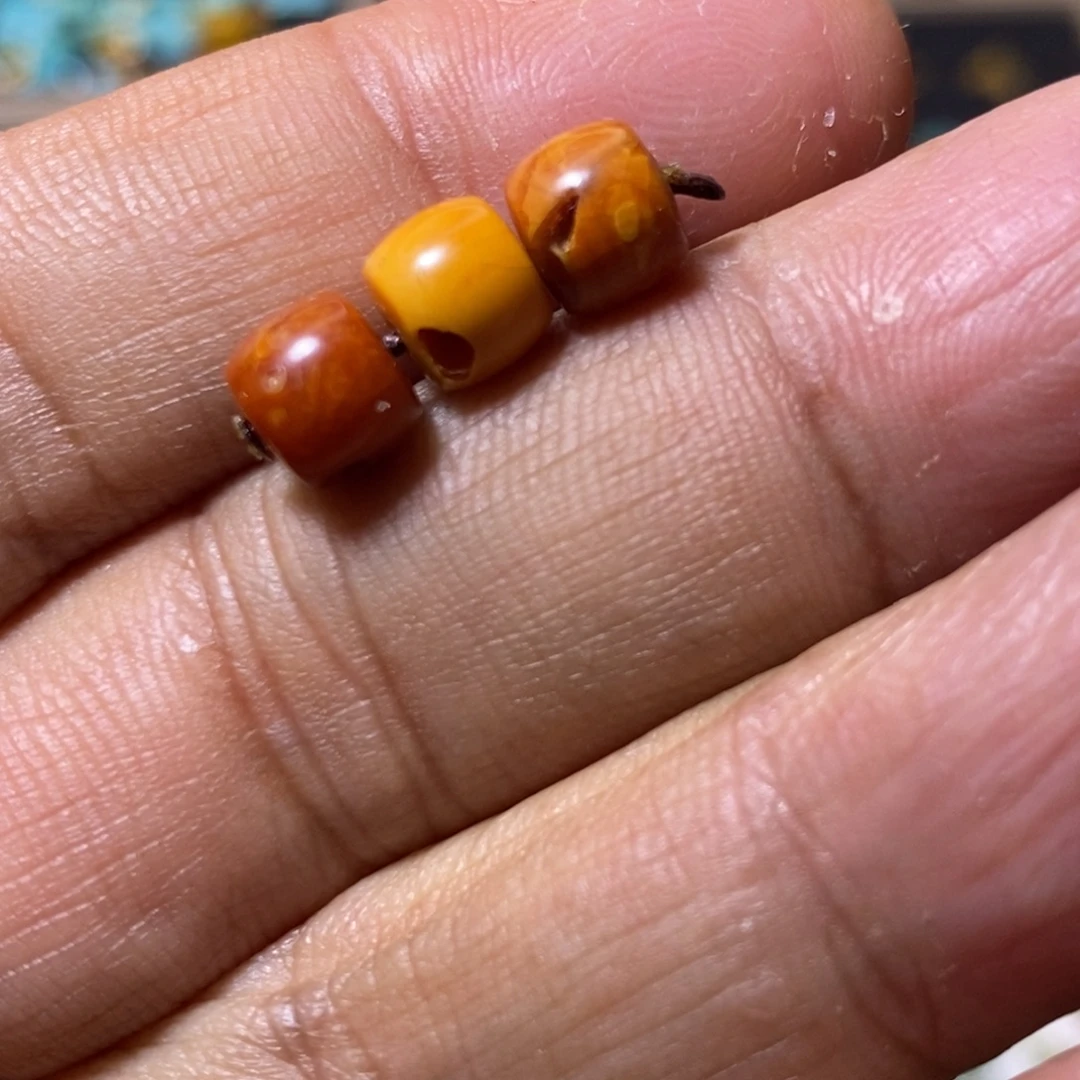 蜜蜡未镶嵌裸石配饰