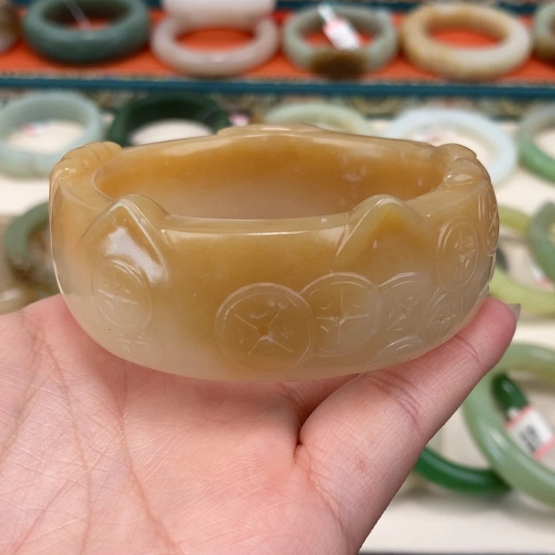 和田玉未镶嵌手镯58回流251129