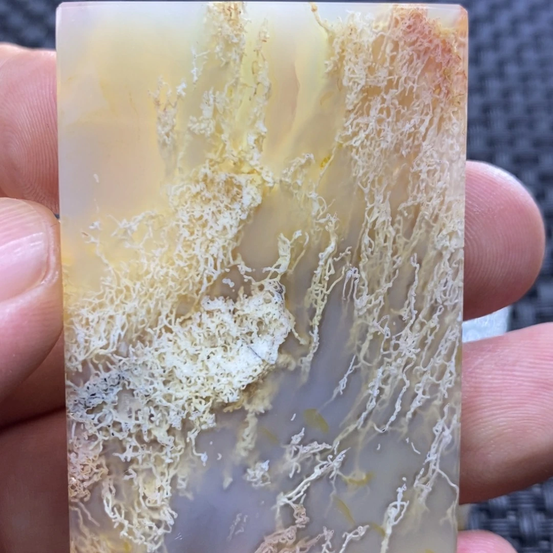 一***红玛瑙/玉髓未镶嵌颈饰