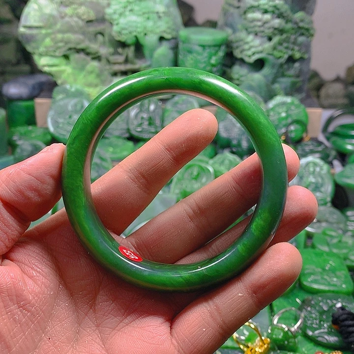 江***云和田玉（碧玉）未镶嵌珠宝半成品