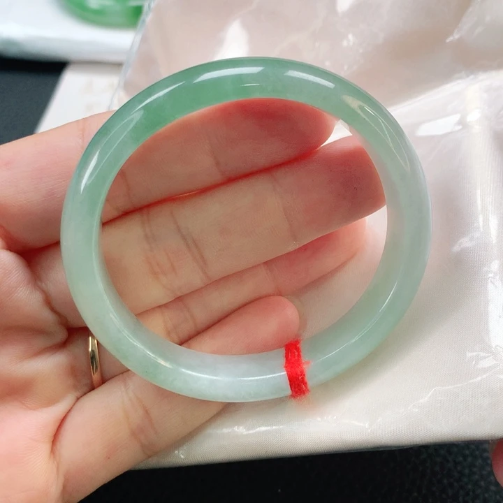 未镶嵌手镯翡翠52.5贵妃