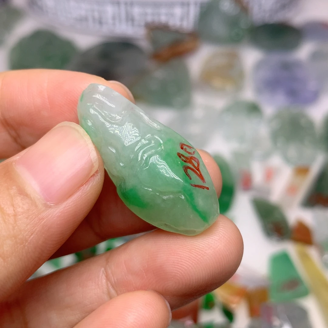 定制翡翠未镶嵌天然翡翠定制