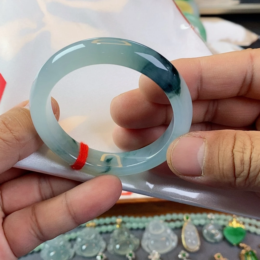 【闪购商品】未镶嵌手镯翡翠
