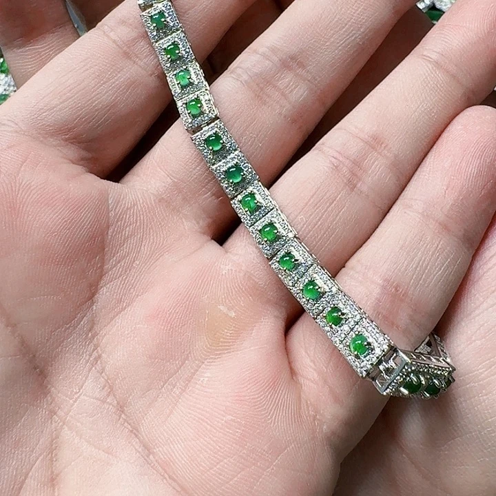 翡翠颈饰未镶嵌天然A货翡翠放漏