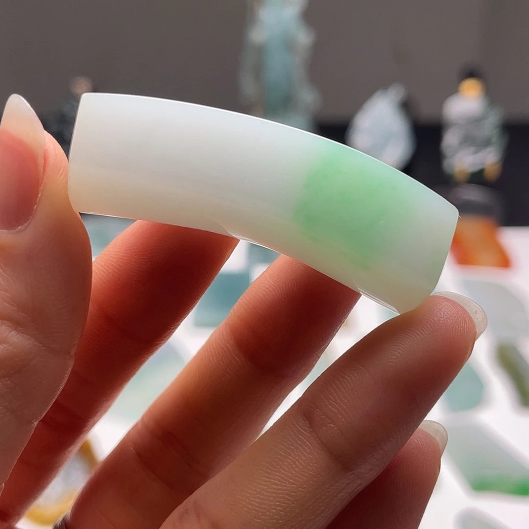 定制翡翠未镶嵌包工