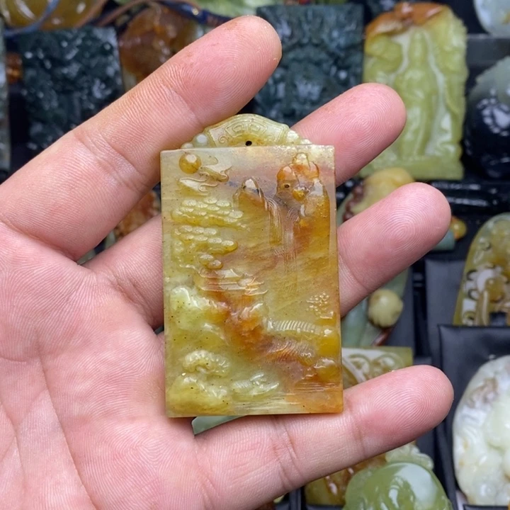 蛇纹石玉未镶嵌颈饰