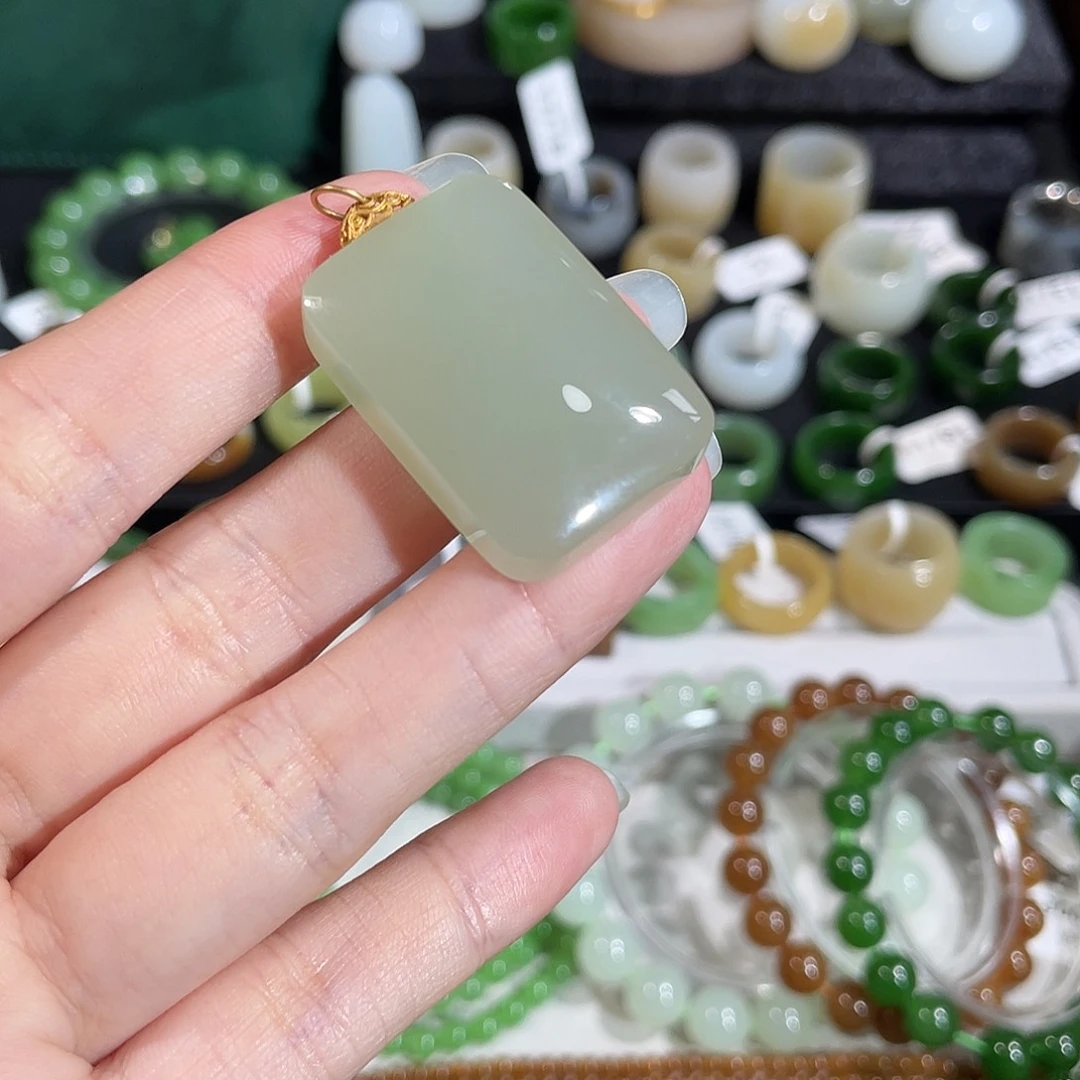 和田玉（青玉）18K金镶嵌吊坠(不含链)