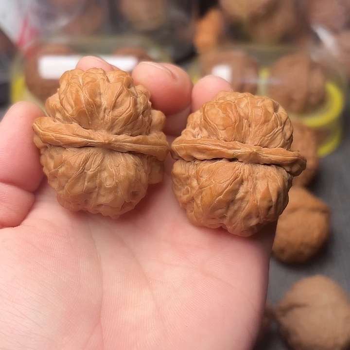 文玩核桃吊坠蛙肚42