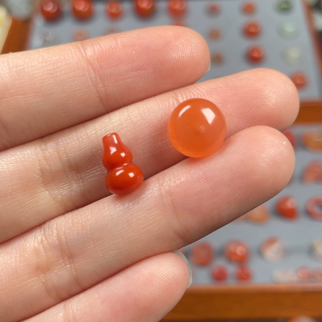 南红玛瑙未镶嵌葫芦隔片逗*王