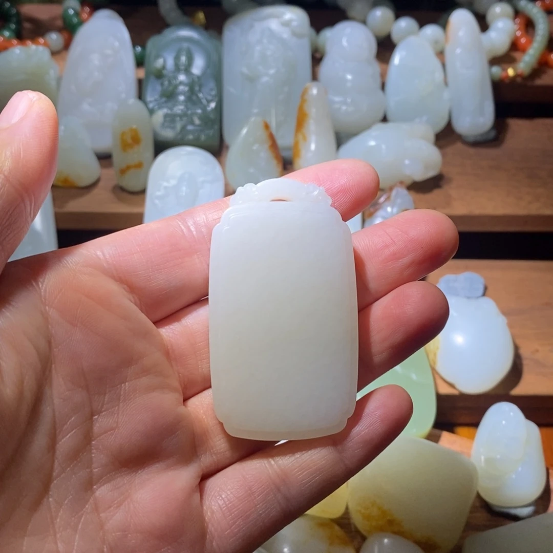 和田玉（糖玉）未镶嵌颈饰