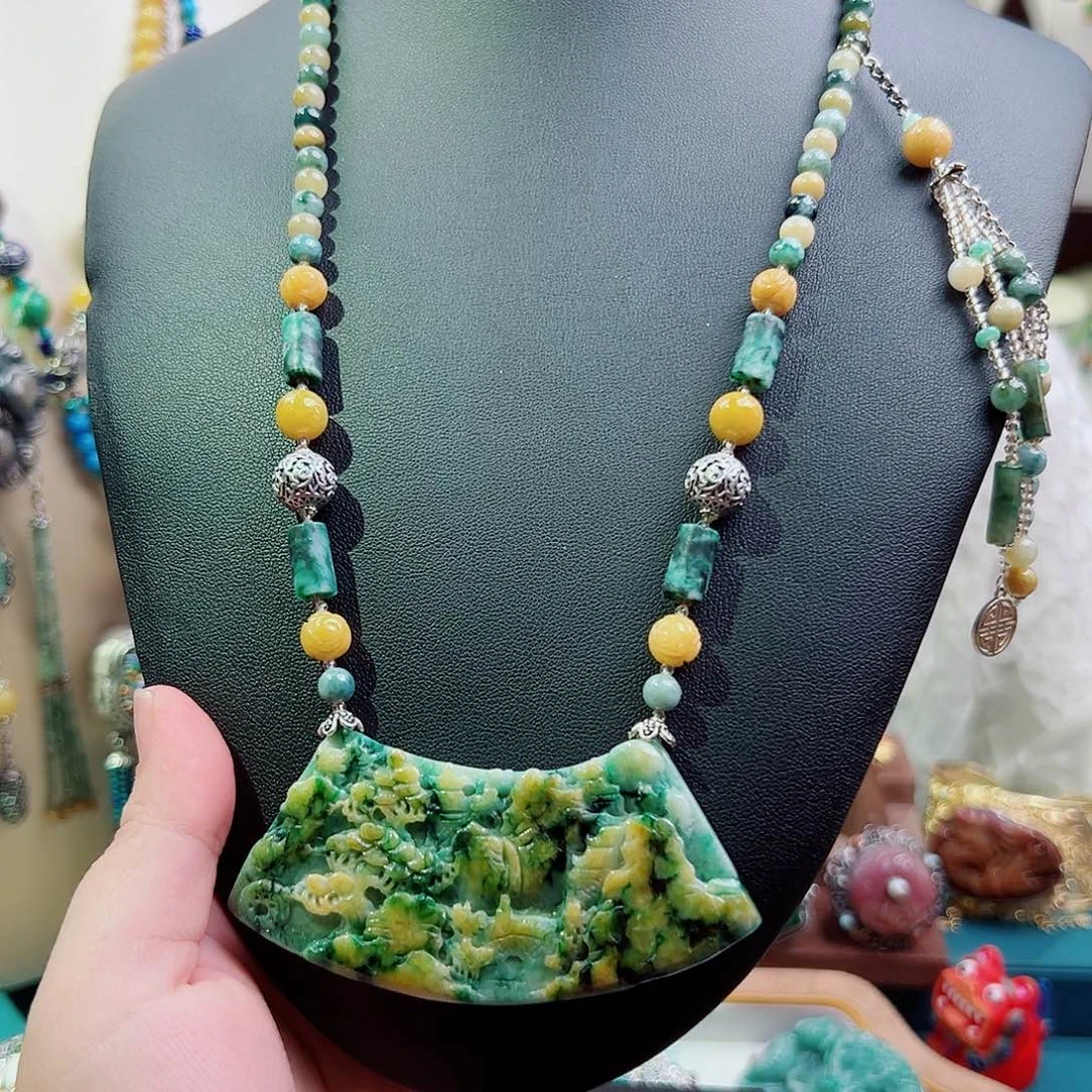 颈饰翡翠未镶嵌国风