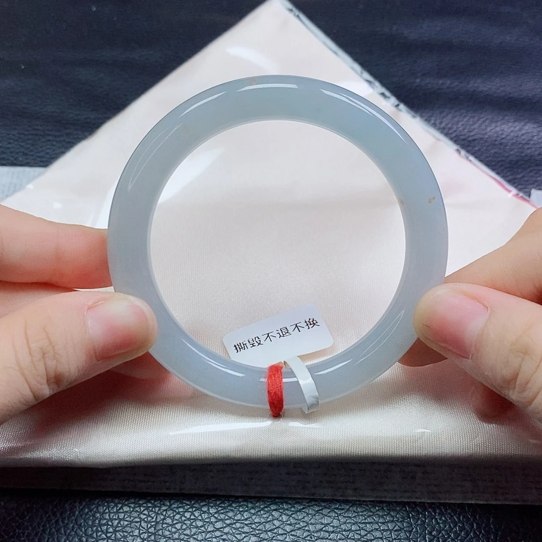 翡翠手镯未镶嵌55圆条起胶洒金