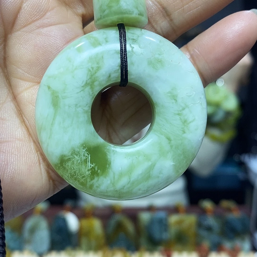 未镶嵌岫玉挂件吊坠