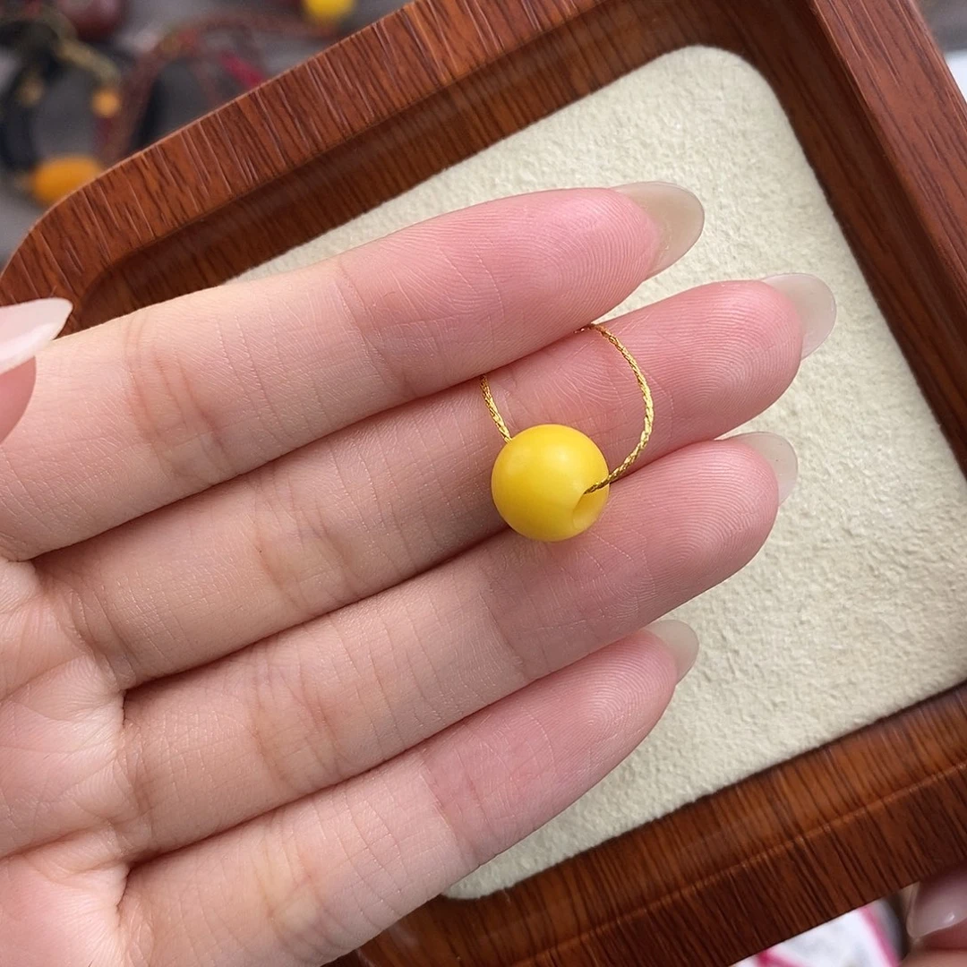 蜜蜡未镶嵌珠宝奇石