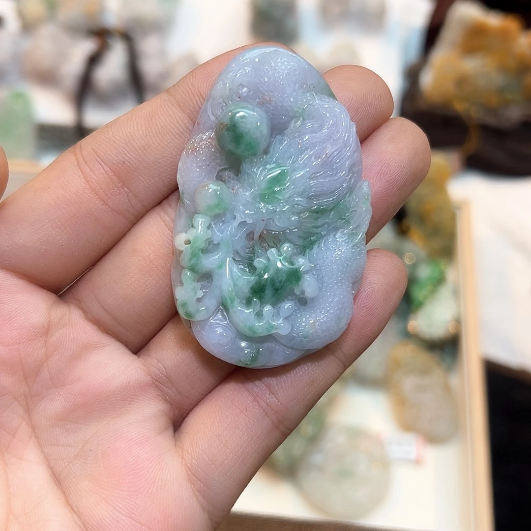 翡翠未镶嵌颈饰挂件