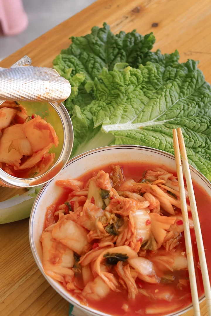 云南特产纯手工腌制辣白菜甜辣脆爽特色爽口下饭菜