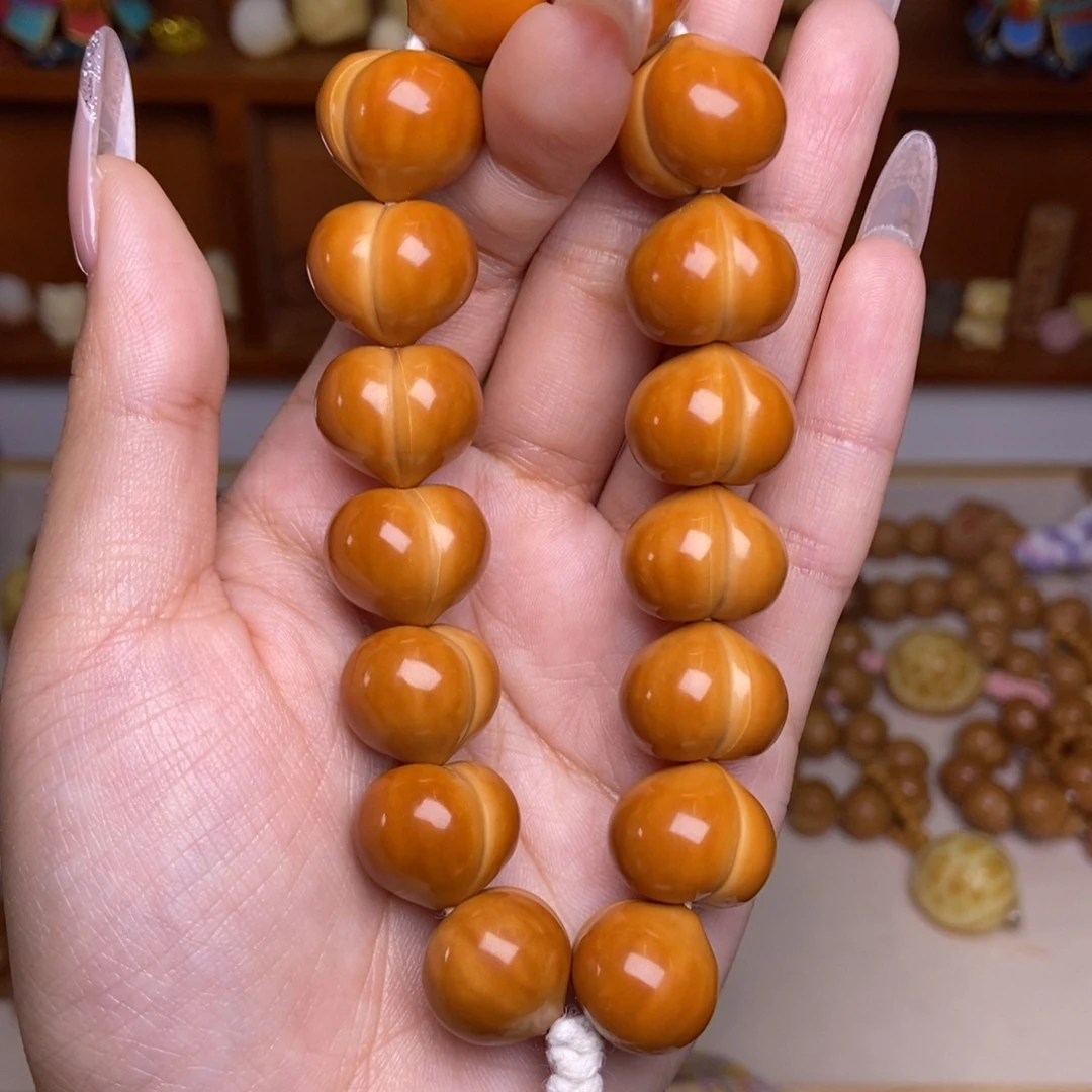 吊坠猴头核桃16+高定玻璃底 柯基屁桃手持