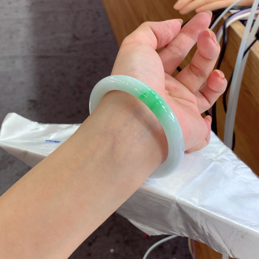 翡翠未镶嵌手镯天然Ａ货翡翠55/56