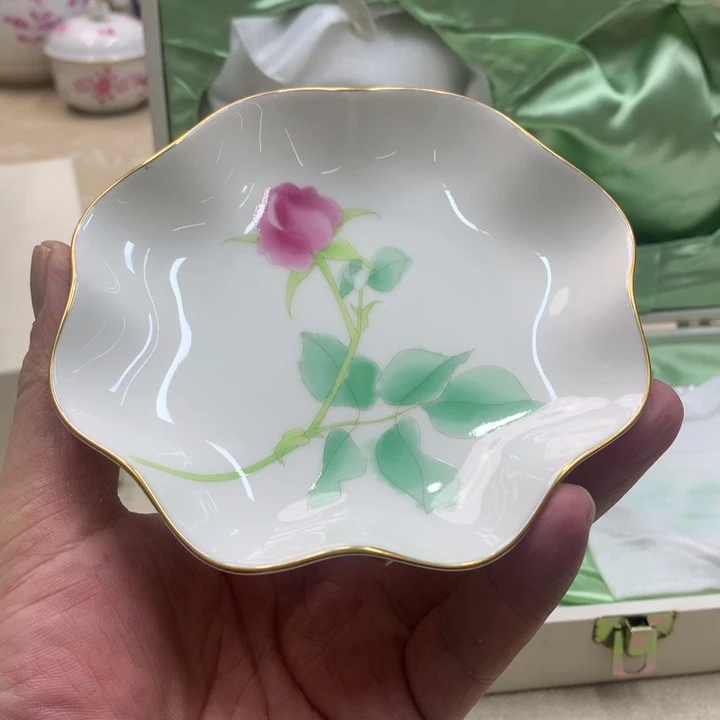 瓷片这点的火车也