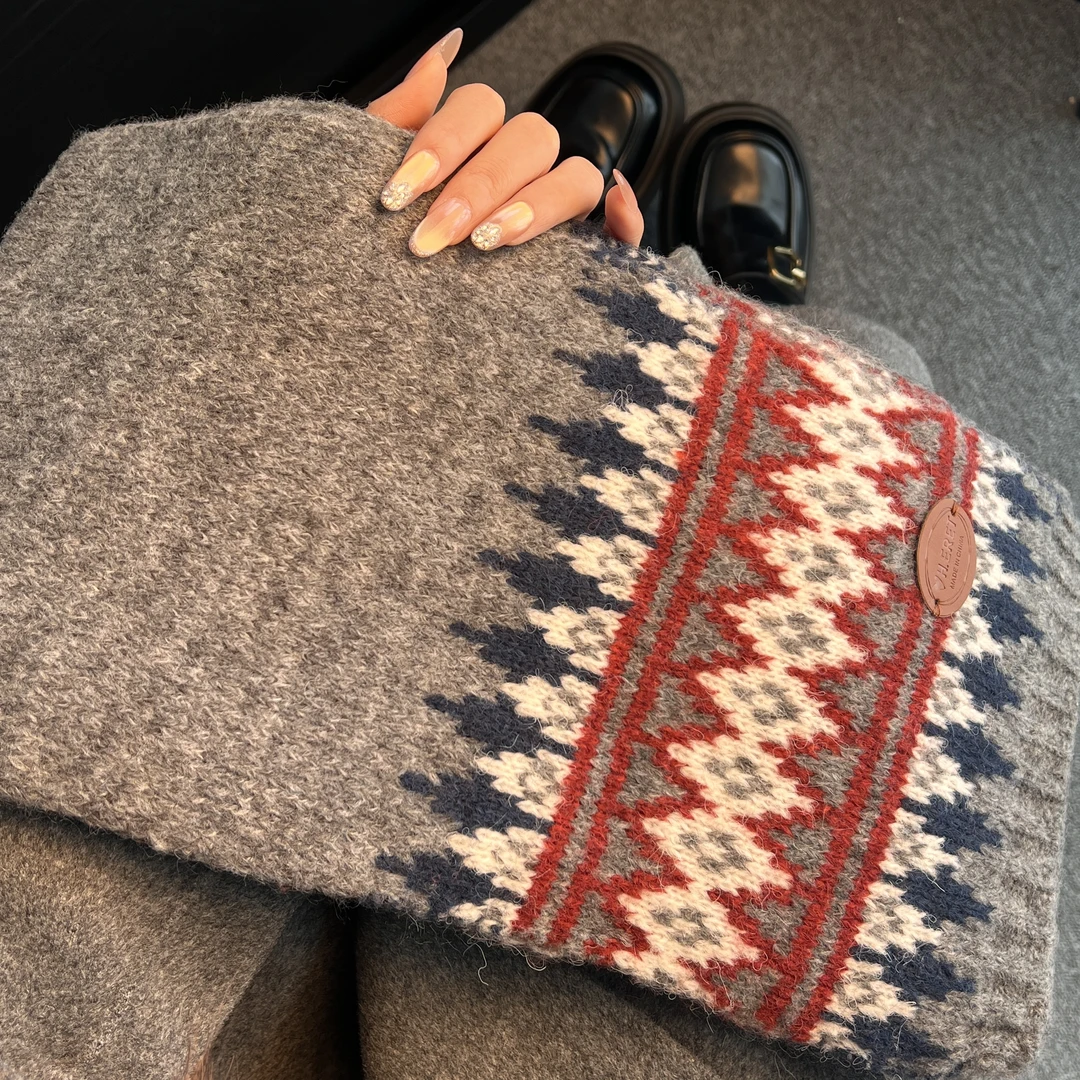 秋冬保暖复古小众设计感围脖红色粗棒针针织围巾百搭时尚加厚披肩