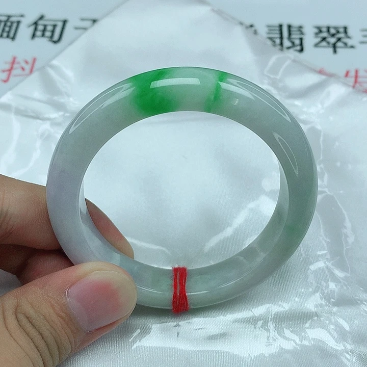 翡翠手镯未镶嵌圈52.5。0A05