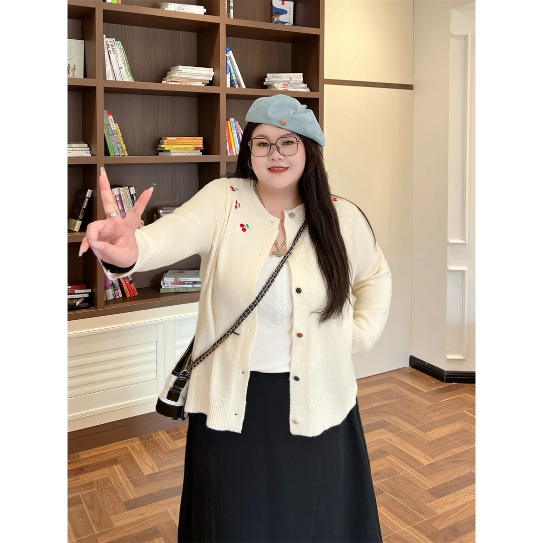【断码捡漏】大码女装花契200斤胖mm松弛感刺绣圆领针织衫14328-X
