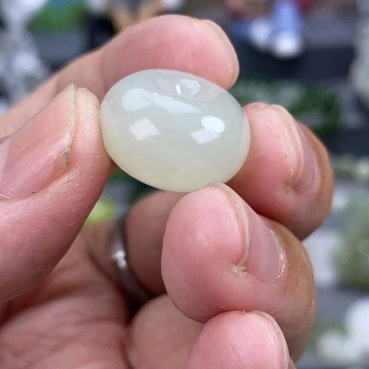 和田玉颈饰未镶嵌缘