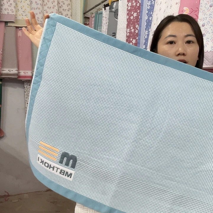 棉特价蓝色小字母