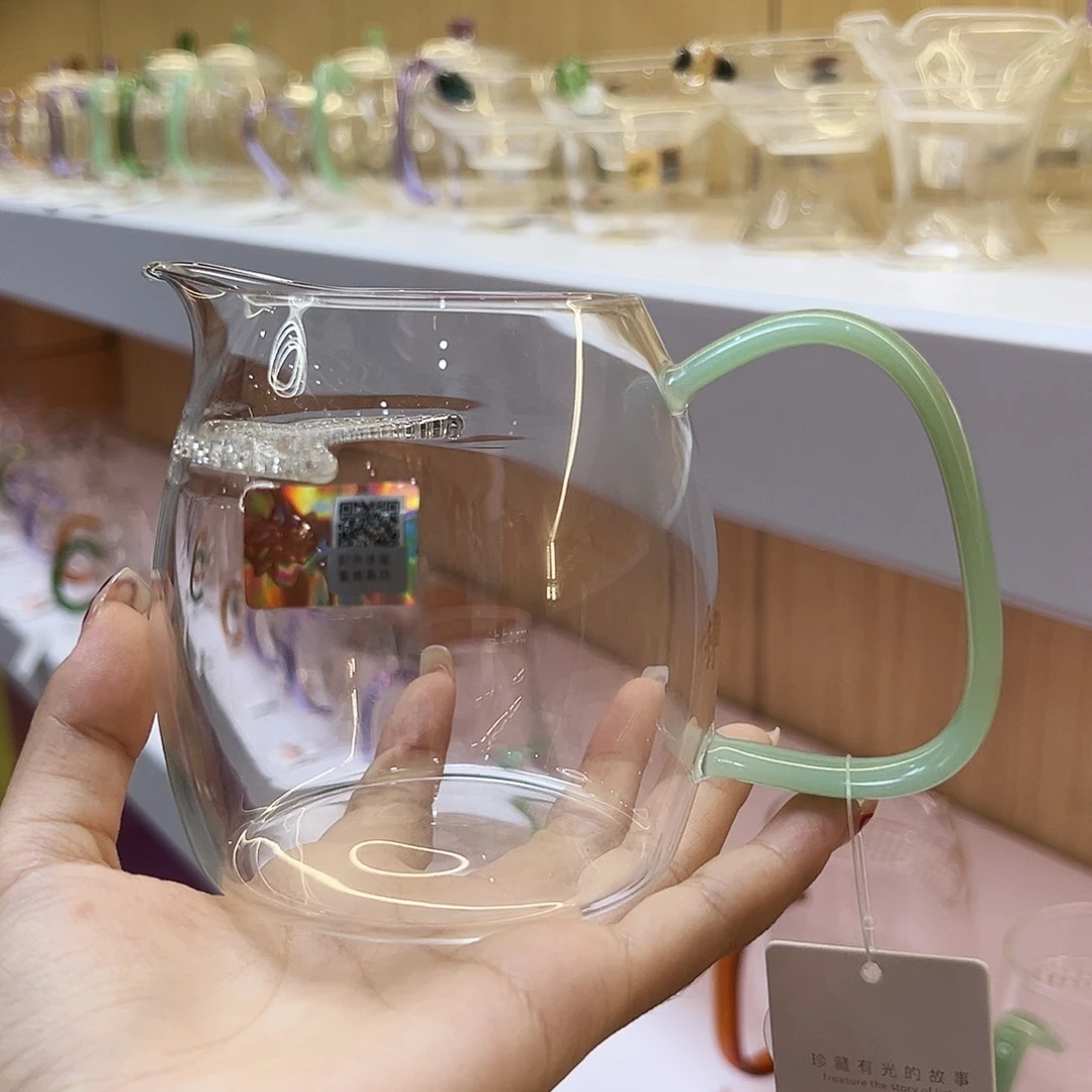 禾器泰然月牙浅玉色。。