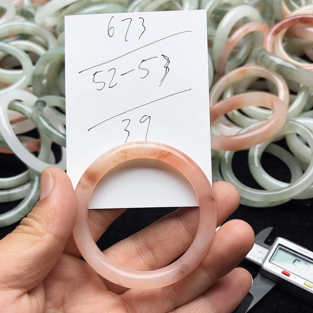 未镶嵌手镯石英质玉673