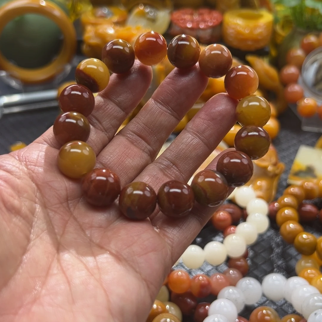 石英质玉未镶嵌颈饰