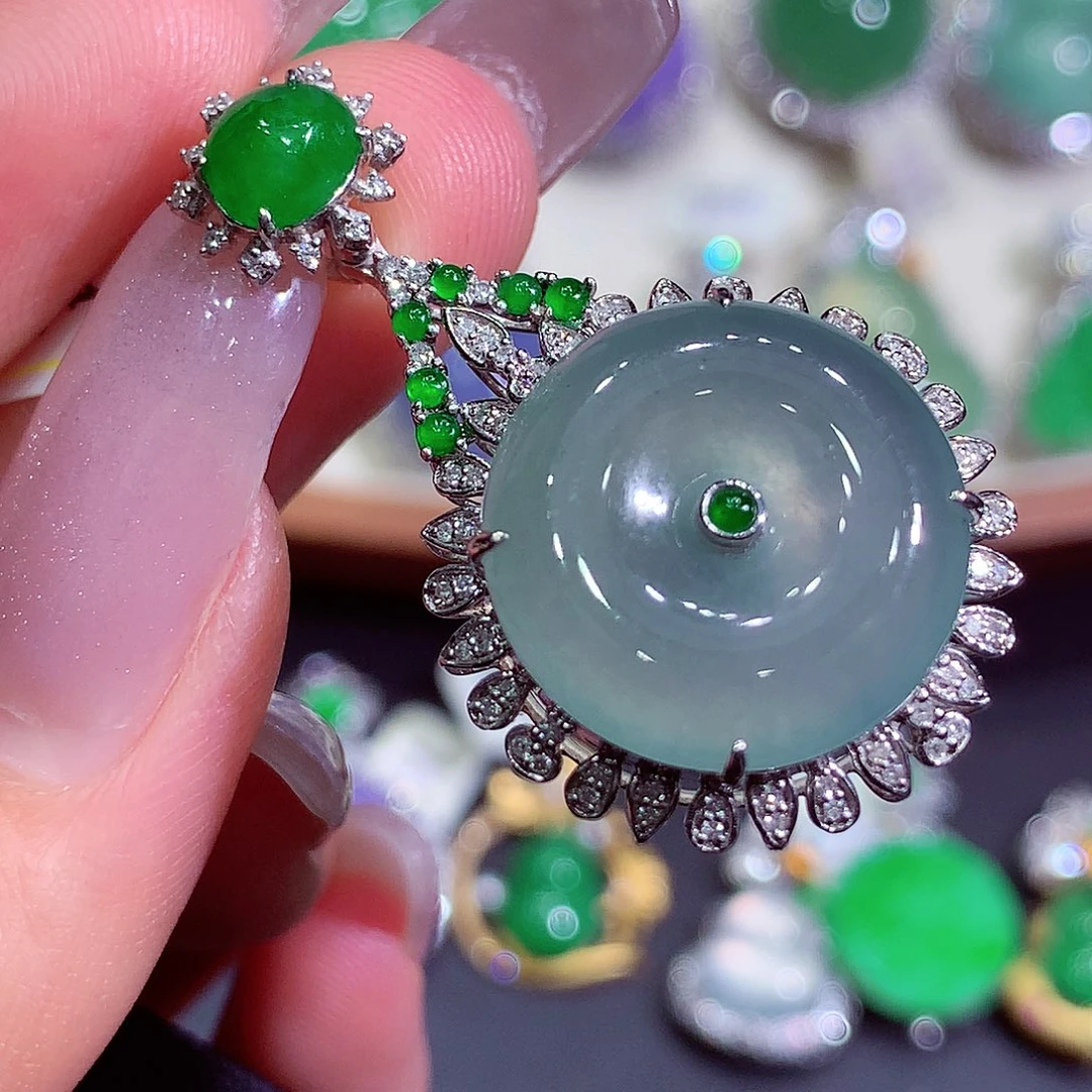 翡翠18K金镶嵌吊坠(不含链)