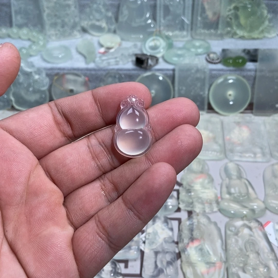 H****蛇纹石玉未镶嵌颈饰