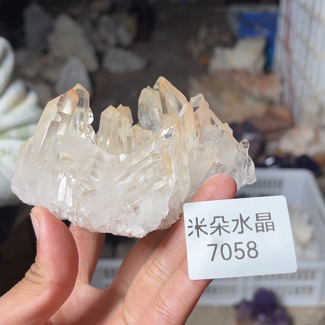 赵***儿未镶嵌水晶珠宝半成品