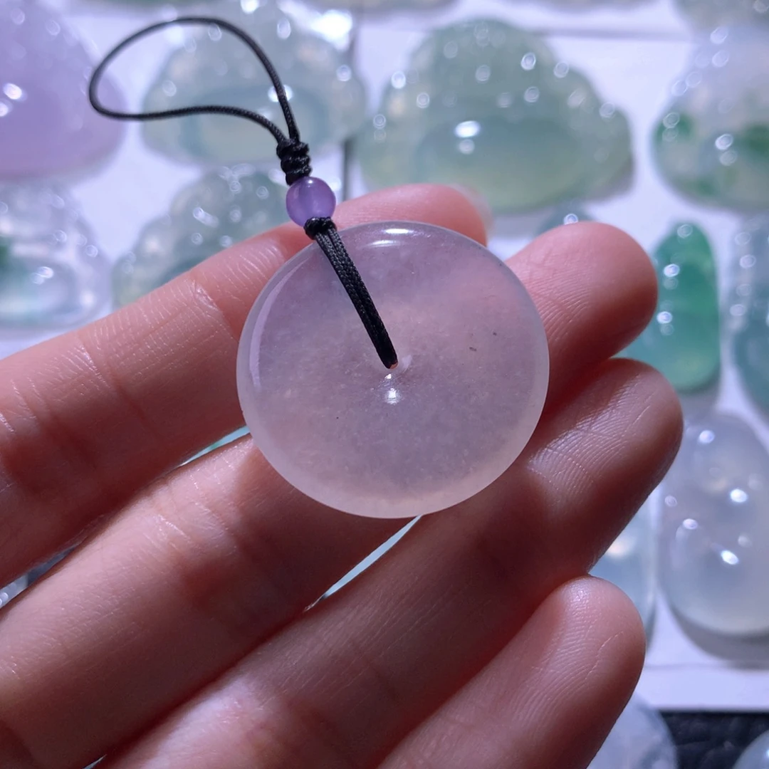 翡翠未镶嵌颈饰扣