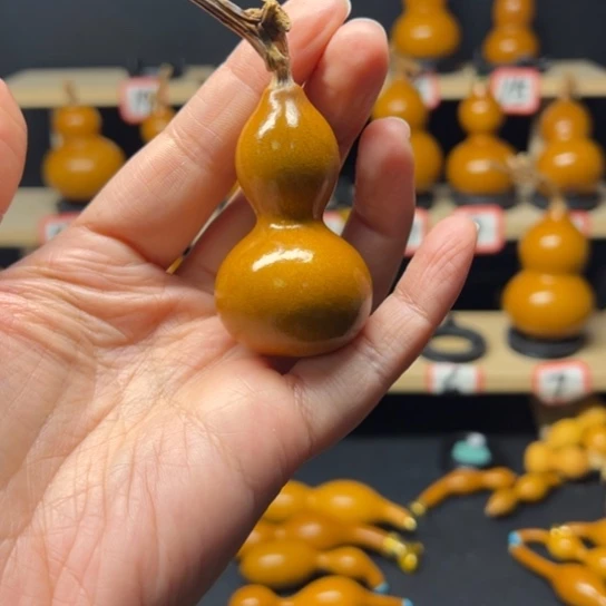 幻*天然小葫芦手把件