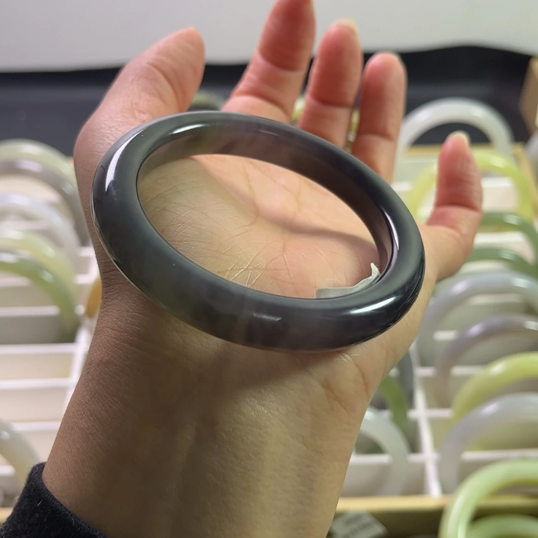 和田玉手镯55.5圈未镶嵌*️***