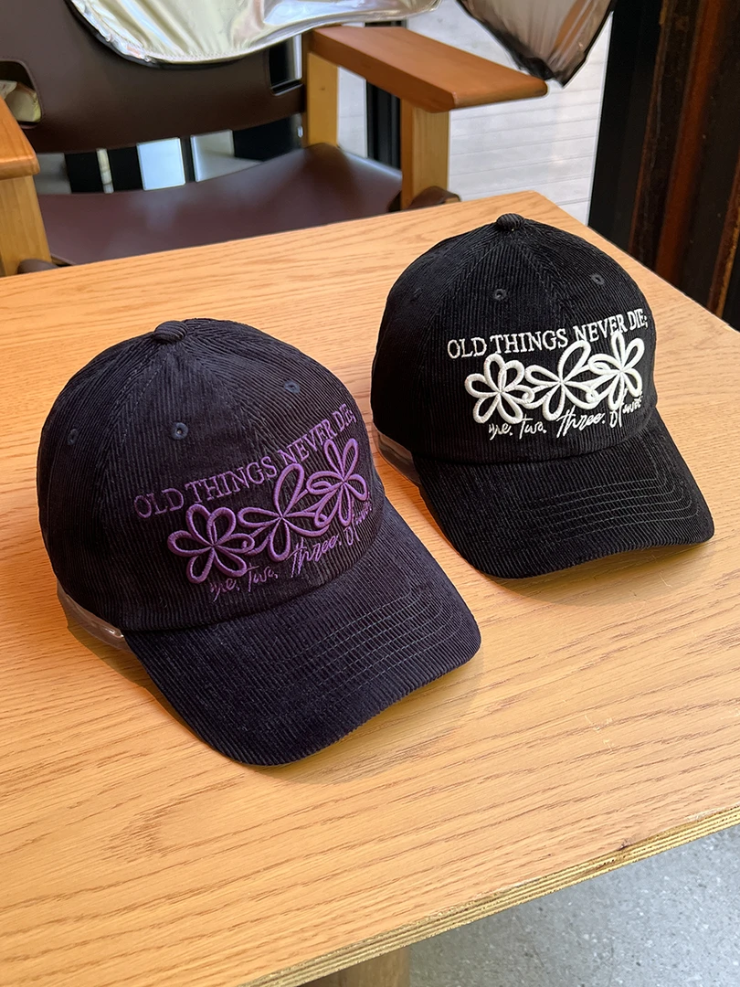 秋冬季韩版花朵刺绣大头围棒球帽男休闲百搭显脸小灯芯绒鸭舌帽女