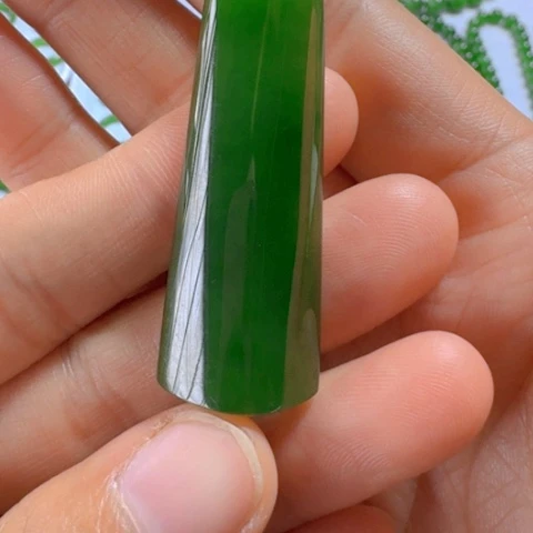 和田玉（碧玉）未镶嵌颈饰和田玉碧玉随形吊坠辣阳绿