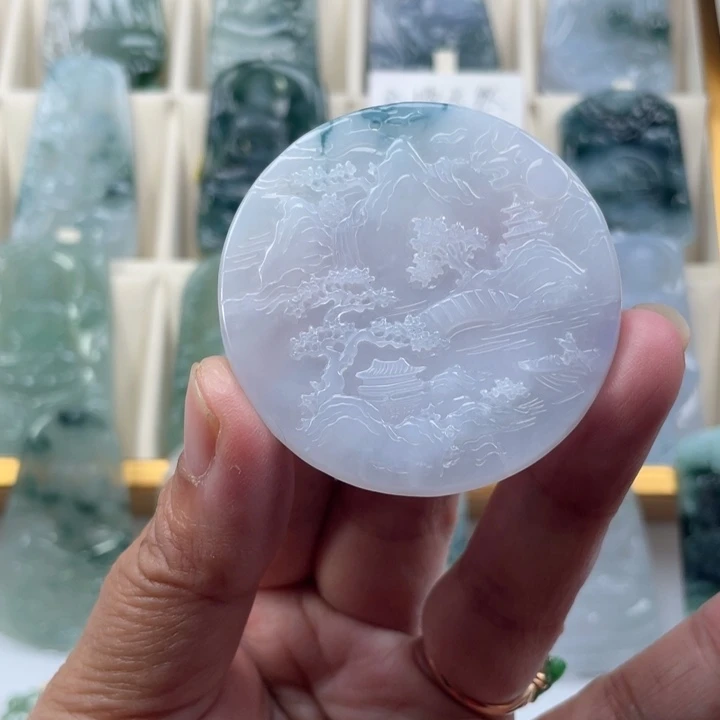 翡翠未镶嵌颈饰玉