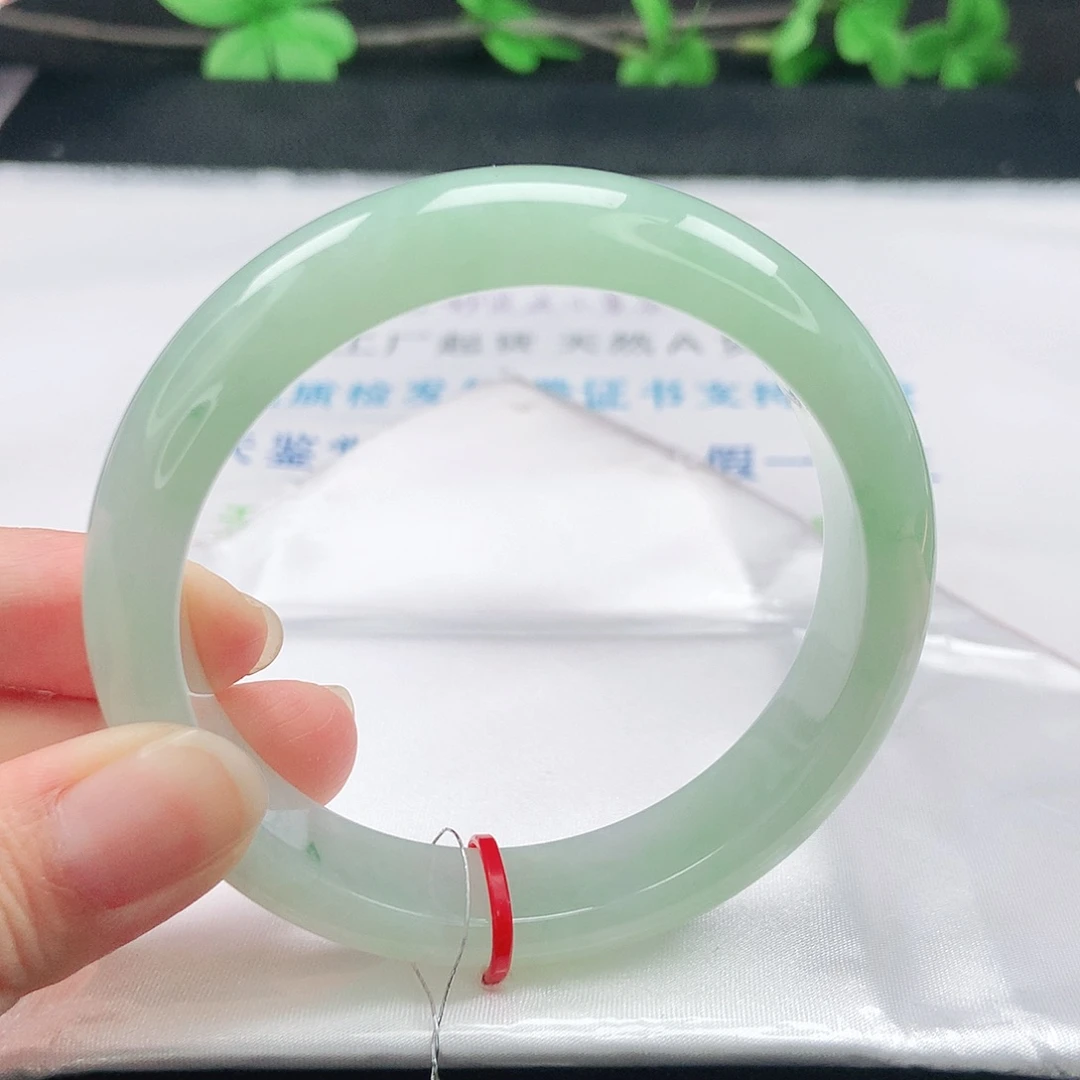 翡翠手镯未镶嵌58圈