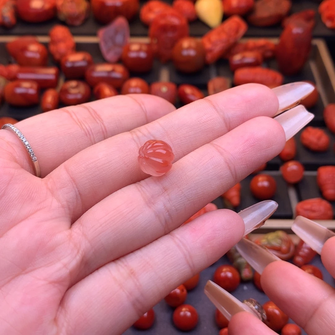 南红玛瑙未镶嵌川料冰飘瓜珠10.1mm