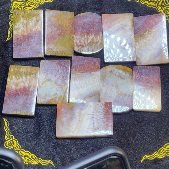 玛瑙/玉髓战国红吊坠未镶嵌小*娃