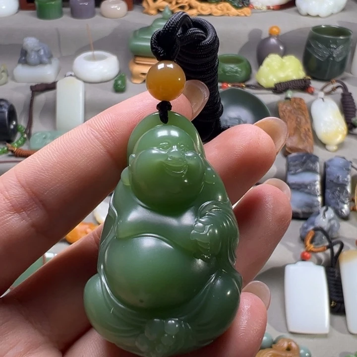 和田玉未镶嵌颈饰我***主