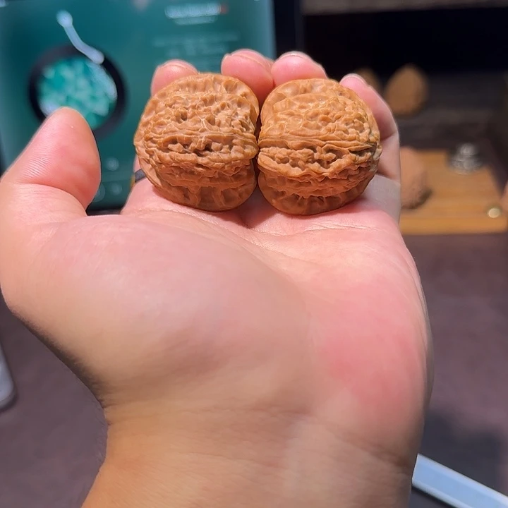 吊坠文玩核桃全品38三角白狮子