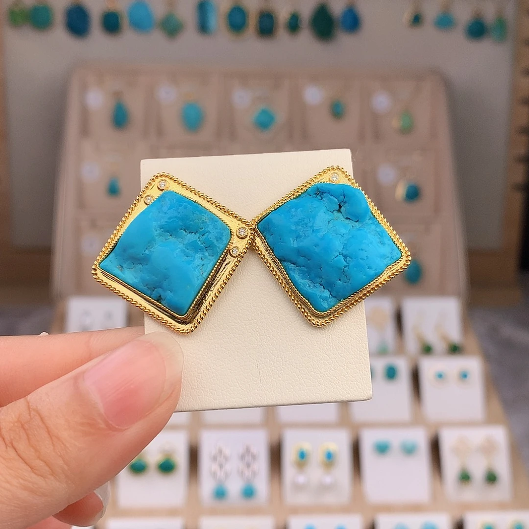 绿松石未镶嵌耳饰