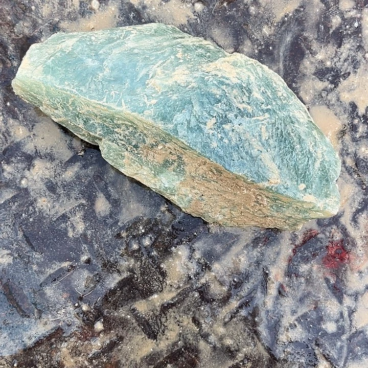 老***Q蛇纹石玉未镶嵌天然岫玉多样性发一